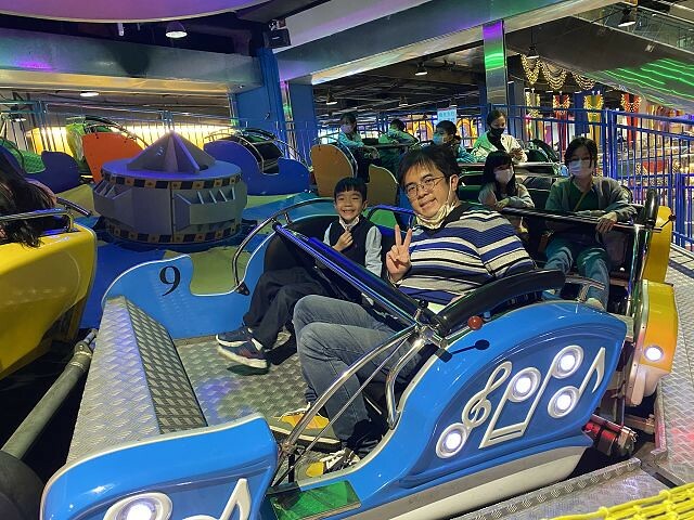 尚順育樂天地| 全台最大室內主題樂園.多樣VR互動體驗超好玩.攀岩走壁超刺激!