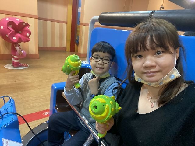 尚順育樂天地| 全台最大室內主題樂園.多樣VR互動體驗超好玩.攀岩走壁超刺激!