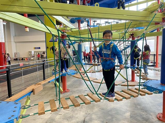 尚順育樂天地| 全台最大室內主題樂園.多樣VR互動體驗超好玩.攀岩走壁超刺激!