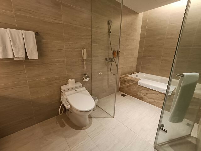 尚順育樂天地| 全台最大室內主題樂園.多樣VR互動體驗超好玩.攀岩走壁超刺激!