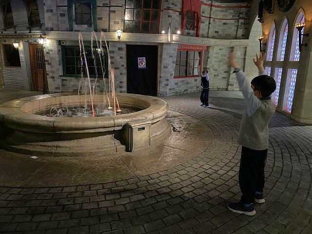 尚順育樂天地| 全台最大室內主題樂園.多樣VR互動體驗超好玩.攀岩走壁超刺激!