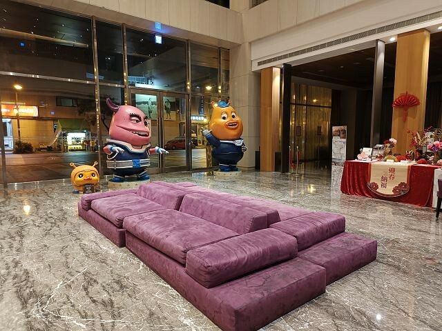 尚順育樂天地| 全台最大室內主題樂園.多樣VR互動體驗超好玩.攀岩走壁超刺激!