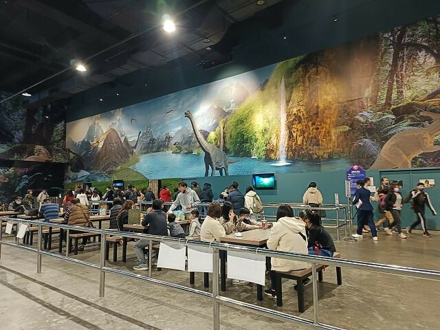 尚順育樂天地| 全台最大室內主題樂園.多樣VR互動體驗超好玩.攀岩走壁超刺激!