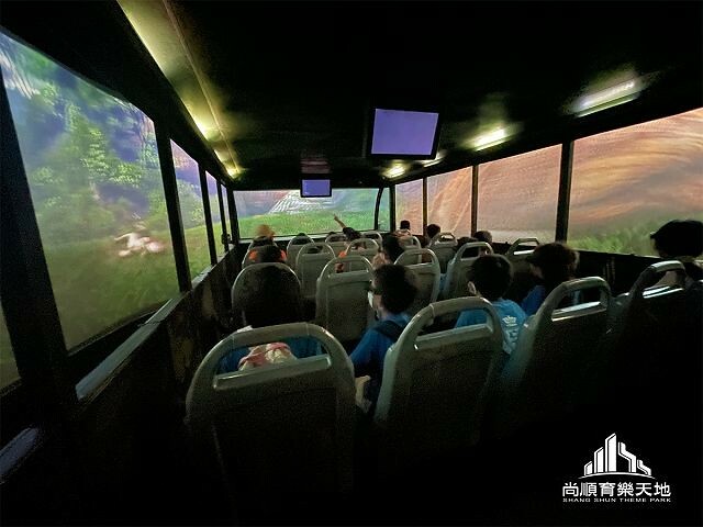 尚順育樂天地| 全台最大室內主題樂園.多樣VR互動體驗超好玩.攀岩走壁超刺激!