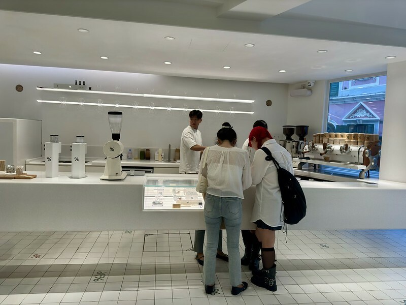 澳門咖啡館｜澳門% Arabica Macau Travessa Da Paixao 在大三巴牌坊旁戀愛巷。（文青必訪）