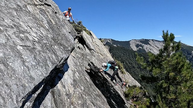 The Movie posters and stills of Taiwan  record movie "紀錄片《赤心巔峰》(Over The Peaks, Beyond The Challenges)" will be launching from Dec 15, 2023 onwards in Taiwan.
