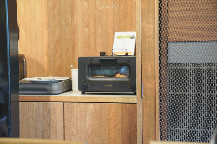 【九州大分│景點】金麟湖Cafe La Ruche湖畔咖啡廳。首次來九州必訪景點，湖面飄著水氣，宛如仙境