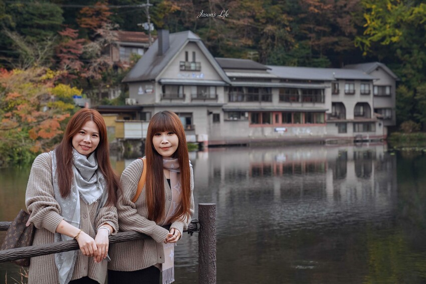 【九州大分│景點】金麟湖Cafe La Ruche湖畔咖啡廳。首次來九州必訪景點，湖面飄著水氣，宛如仙境