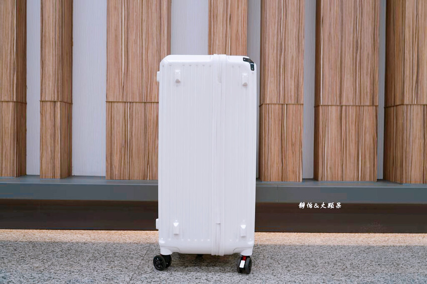 With Me 大容量旗艦款胖胖箱 ❙ 顏值高、大容量,出國 With Me 大容量旗艦款胖胖箱 ❙ 顏值高、大容量,出國