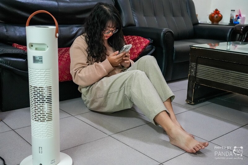 電暖器開箱｜SANSUI山水瞬熱擺頭遠紅外線碳素電暖器．一秒速暖體驗！安全首選，傾倒斷電設計的直立電暖器，擁抱舒適冬季！