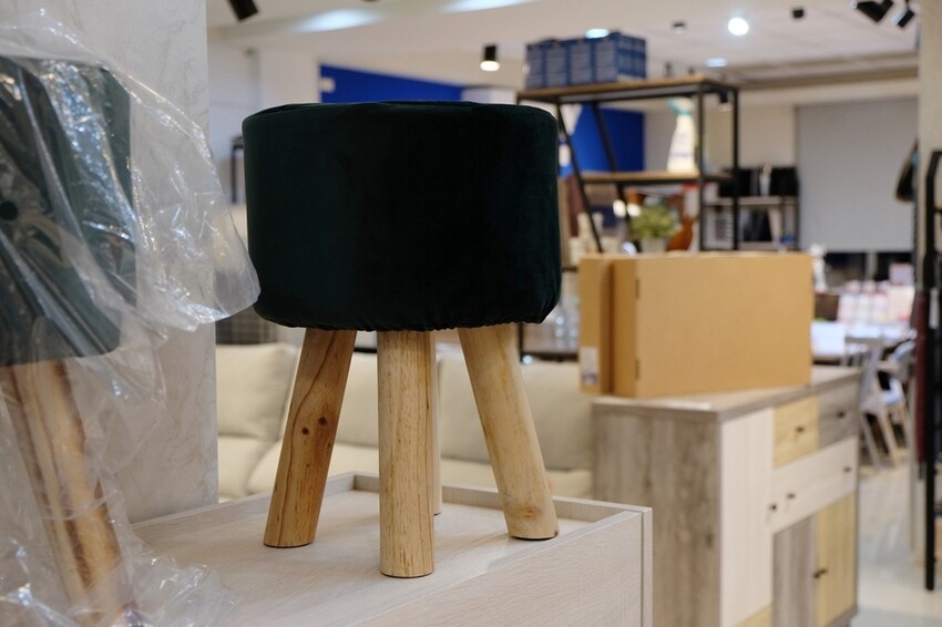 億家具批發倉庫 新竹店