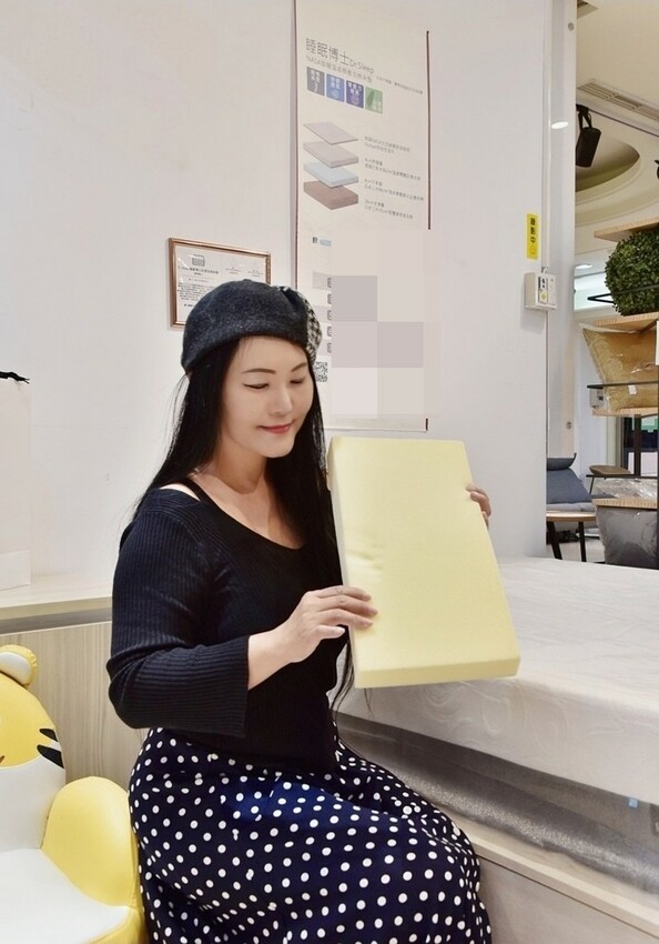 億家具批發倉庫 新竹店|30年老字號 MIT家具工廠直營 鄰