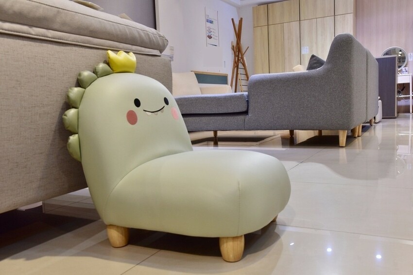 億家具批發倉庫 新竹店|30年老字號 MIT家具工廠直營 鄰