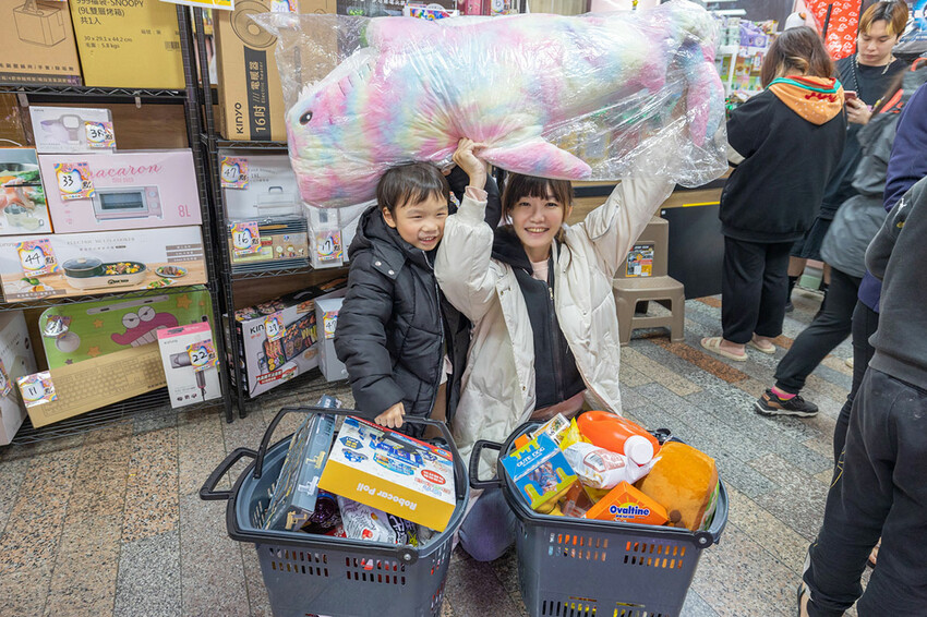 優品娃娃台中西屯店-夾娃娃機新手必玩「強爪模式」