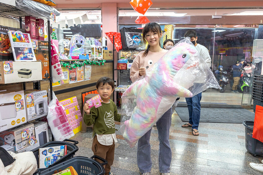 優品娃娃台中西屯店-夾娃娃機新手必玩「強爪模式」