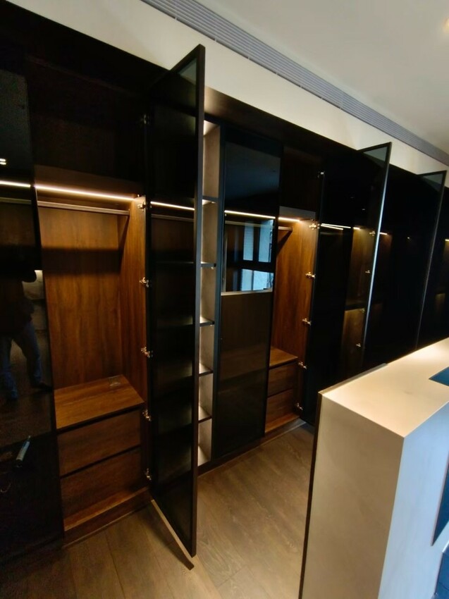 高雄系統櫃推薦【九十度系統家具】系統家具也有精品櫃質感!鏡面