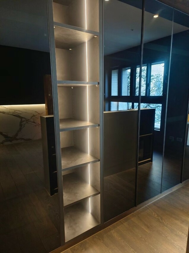 高雄系統櫃推薦【九十度系統家具】系統家具也有精品櫃質感!鏡面