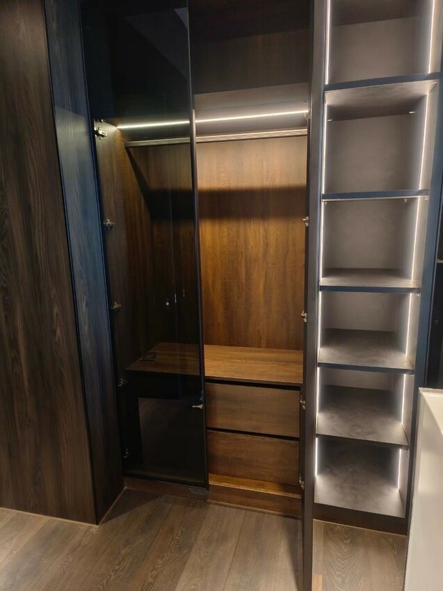 高雄系統櫃推薦【九十度系統家具】系統家具也有精品櫃質感!鏡面