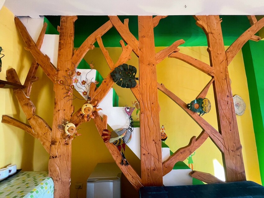 【墾丁住宿開團】戀戀莎堡民宿-穿越歐風古堡，船帆石沙灘2分鐘近在眼前，展開品味旅行與南國異域風情