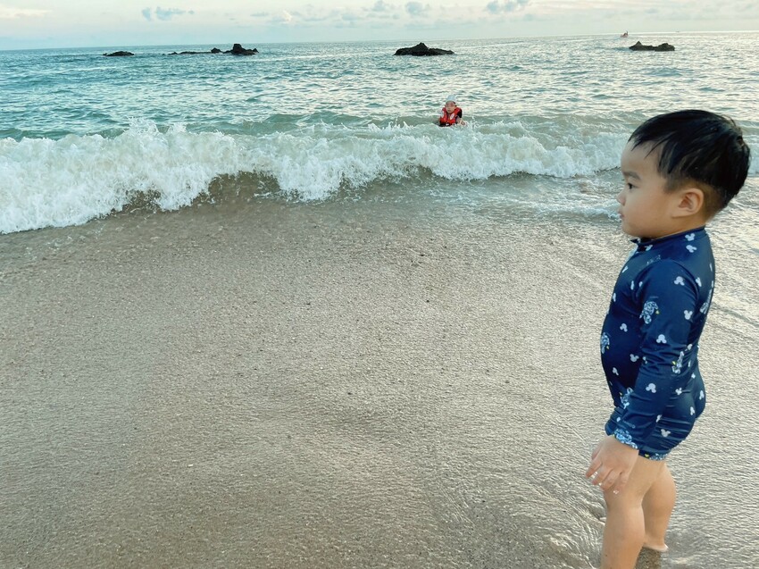 【墾丁住宿開團】戀戀莎堡民宿-穿越歐風古堡，船帆石沙灘2分鐘近在眼前，展開品味旅行與南國異域風情