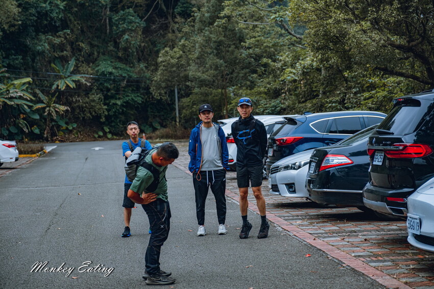 【苗栗泰安】水雲三星之首-虎山｜號稱中級山的大霸尖山，登山攻略。停車資訊 - 貪吃猴的幻想