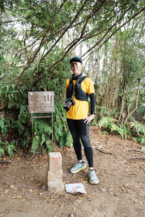 【苗栗泰安】水雲三星之首-虎山｜號稱中級山的大霸尖山，登山攻略。停車資訊 - 貪吃猴的幻想