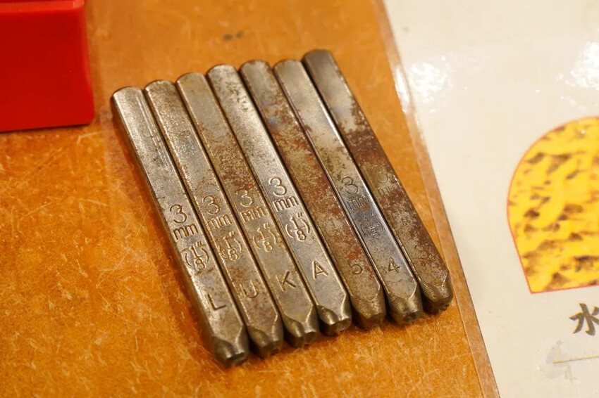 金門縣金寧鄉金合利鋼刀觀光工廠｜金門鋼刀金工體驗，來敲敲打打吧!