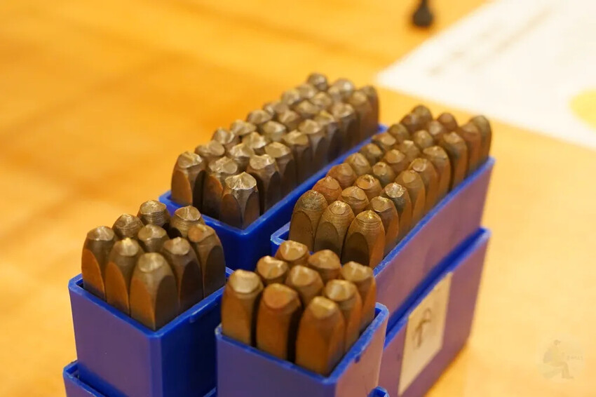 金門縣金寧鄉金合利鋼刀觀光工廠｜金門鋼刀金工體驗，來敲敲打打吧!