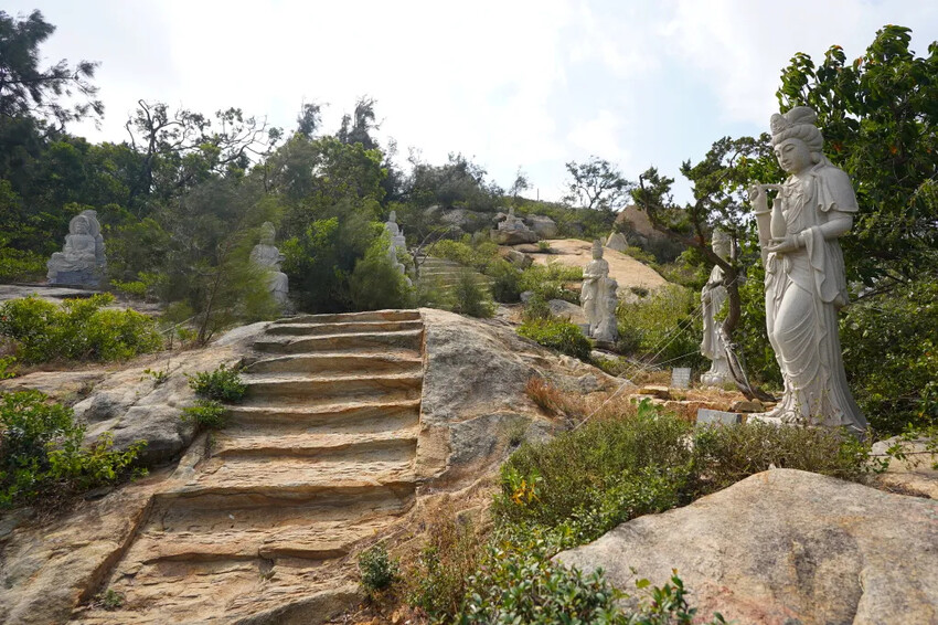 金門海印寺|太武山上宋朝的古剎,安心石下藏龍脈走過八百年的寺廟