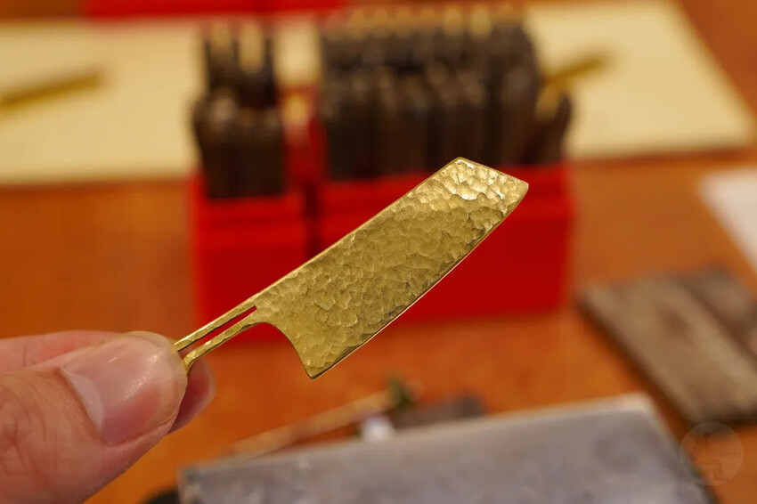 金門縣金寧鄉金合利鋼刀觀光工廠｜金門鋼刀金工體驗，來敲敲打打吧!