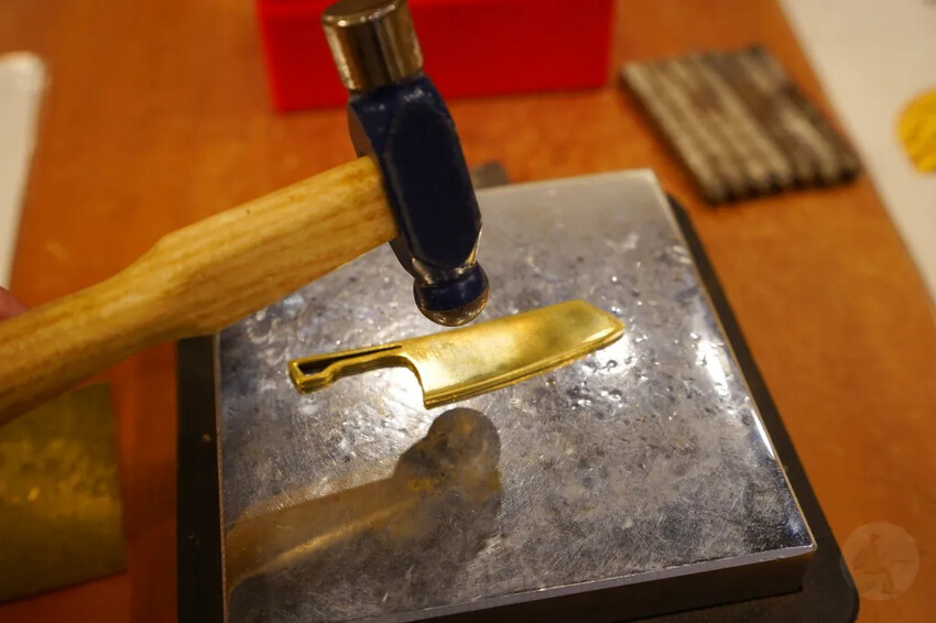 金門縣金寧鄉金合利鋼刀觀光工廠｜金門鋼刀金工體驗，來敲敲打打吧!