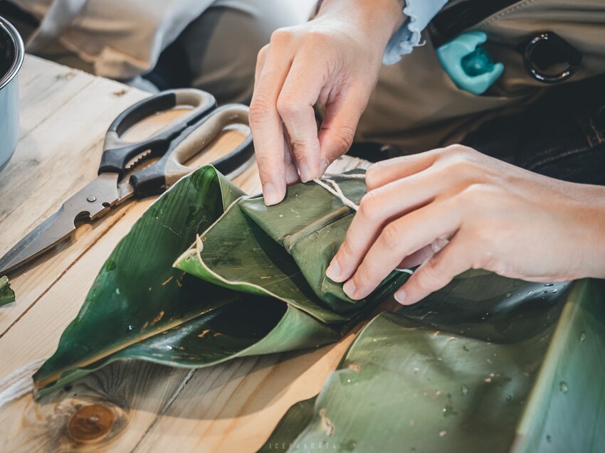 整個社區就像是戶外木雕藝術展