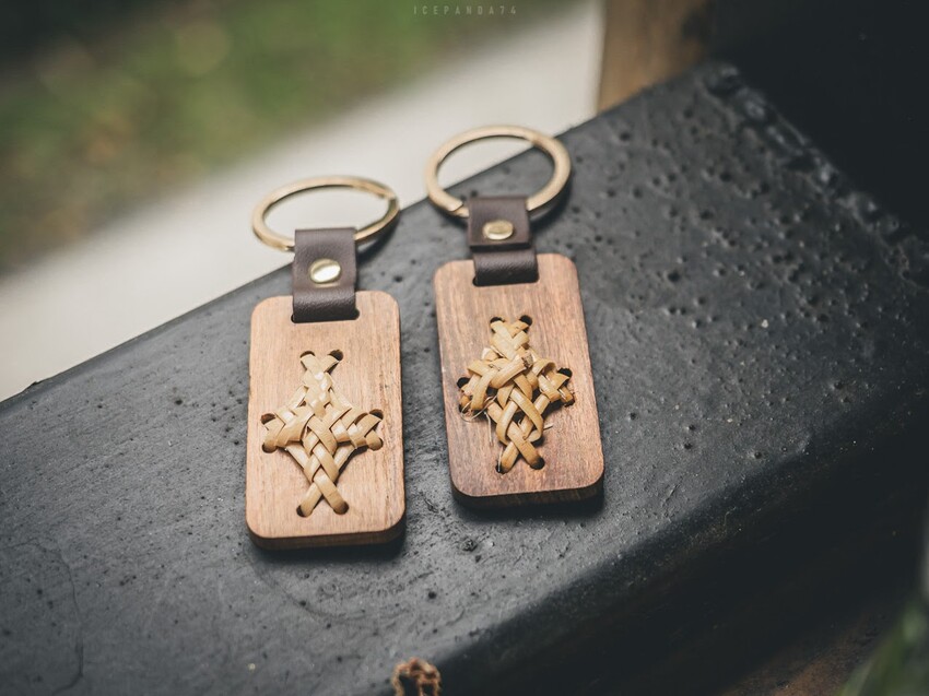 整個社區就像是戶外木雕藝術展