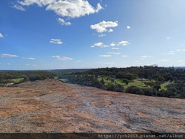 西澳景點/波浪岩Wave Rock登高望遠 西澳景點/波浪岩Wave Rock登高望遠