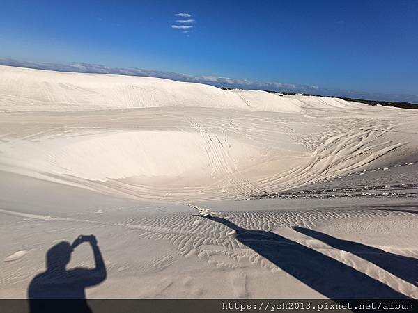 西澳旅遊／蘭斯林滑沙／大膽挑戰潔白細沙上快速下滑