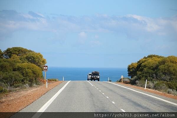 西澳旅遊／蘭斯林滑沙／大膽挑戰潔白細沙上快速下滑