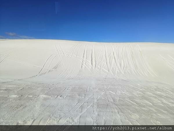 西澳旅遊／蘭斯林滑沙／大膽挑戰潔白細沙上快速下滑