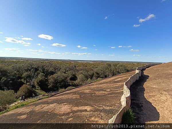 西澳景點/波浪岩Wave Rock登高望遠 西澳景點/波浪岩Wave Rock登高望遠