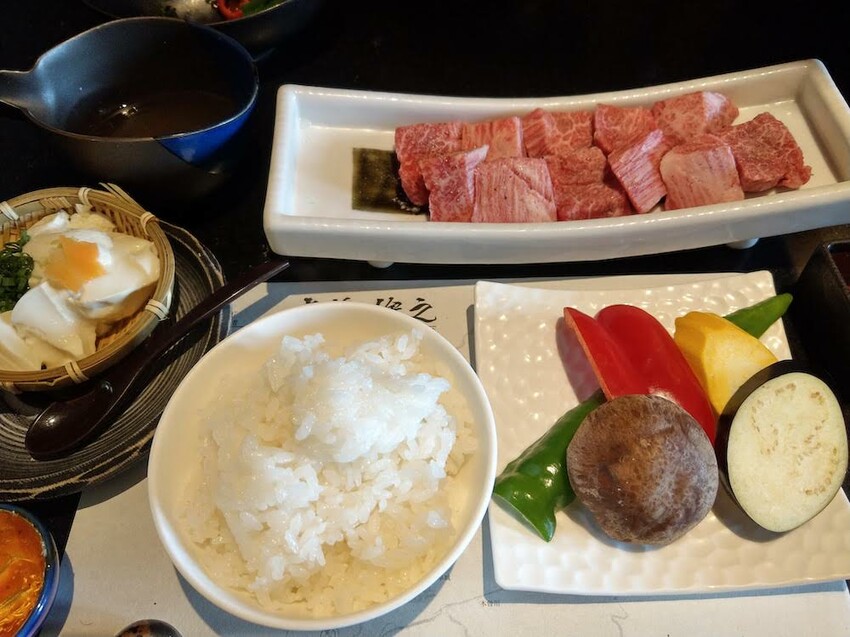 日本精品級LV、CHANEL餐廳,米其林一星拉麵、飛驒牛燒肉、極品炸豬排….東京銀座必吃美食9選