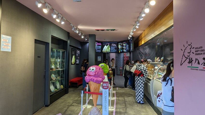 日本Snow Peak雪諾必克咖啡廳、人氣烤糰子eX cafe、湯葉霜淇淋--京都嵐山車站10家不吃不可美食