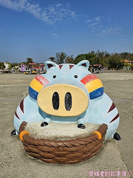 台南七股鹽山.2023一見雙雕藝術展 (KITTY / 酷企