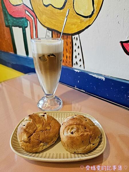 台中新社.桃李河畔景觀餐廳 (白雪木 / 黃金楓 / 萬壽菊 台中新社.桃李河畔景觀餐廳 (白雪木 / 黃金楓 / 萬壽菊