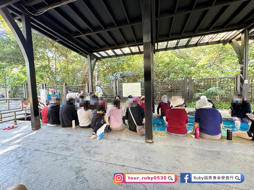 【北投景點】泉源公園溫泉泡腳池，免費足湯，半戶外式的環境，空
