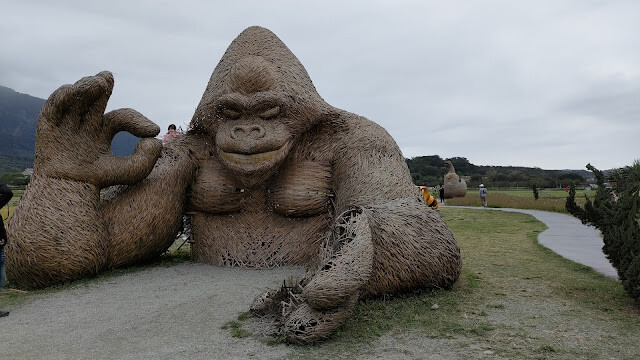 富里花海景觀區 - 萬事 OK 猩猩 富里花海景觀區 - 萬事 OK 猩猩