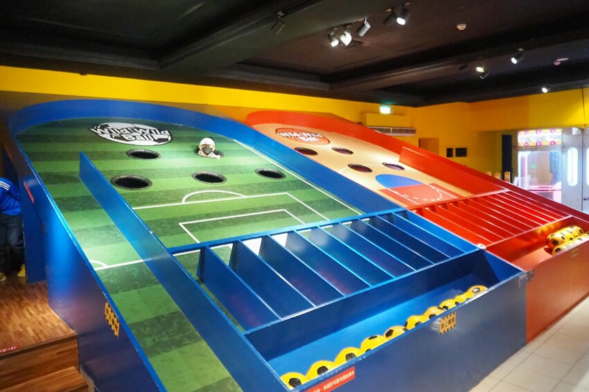 宜蘭縣蘇澳鎮宜蘭縣蘇澳｜♥歪歪球 Wild Wild Ball♥宜蘭最新室內親子景點.四大關卡八種創意球類玩法顛覆你對球類的刻板印