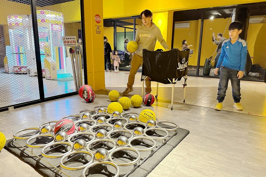 宜蘭縣蘇澳鎮宜蘭縣蘇澳｜♥歪歪球 Wild Wild Ball♥宜蘭最新室內親子景點.四大關卡八種創意球類玩法顛覆你對球類的刻板印