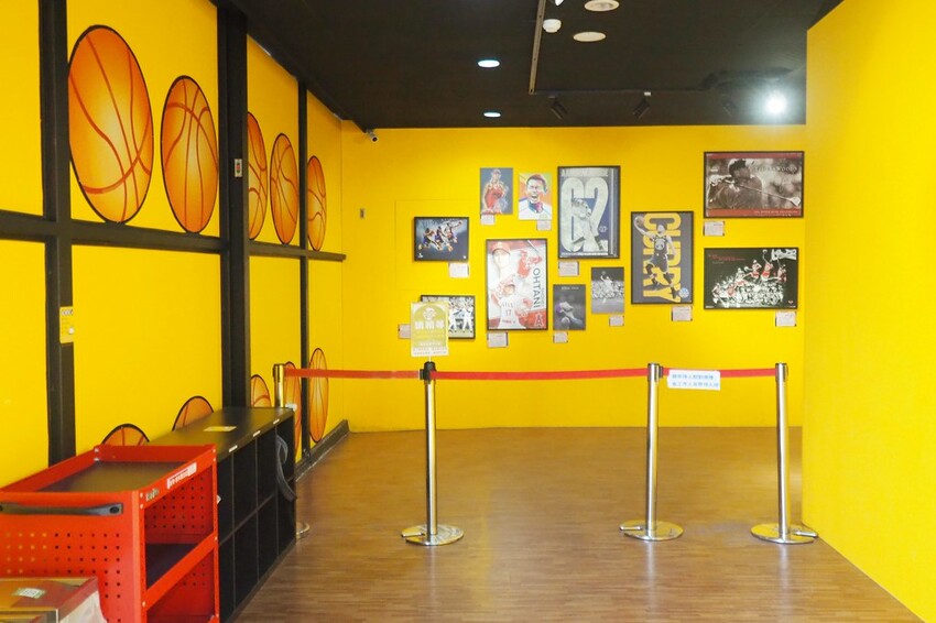 宜蘭縣蘇澳鎮宜蘭縣蘇澳｜♥歪歪球 Wild Wild Ball♥宜蘭最新室內親子景點.四大關卡八種創意球類玩法顛覆你對球類的刻板印