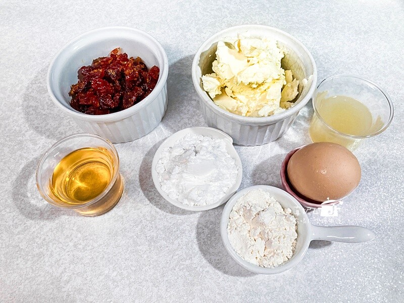 烘焙筆記│牛蕃茄輕乳酪派，酒香風味的蕃茄果乾共奏的濃郁起司味道