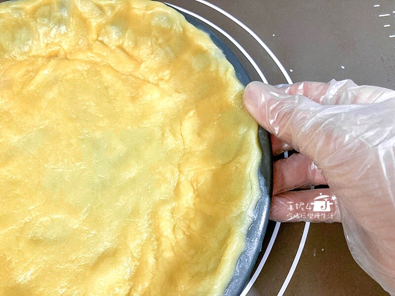 烘焙筆記│牛蕃茄輕乳酪派，酒香風味的蕃茄果乾共奏的濃郁起司味道