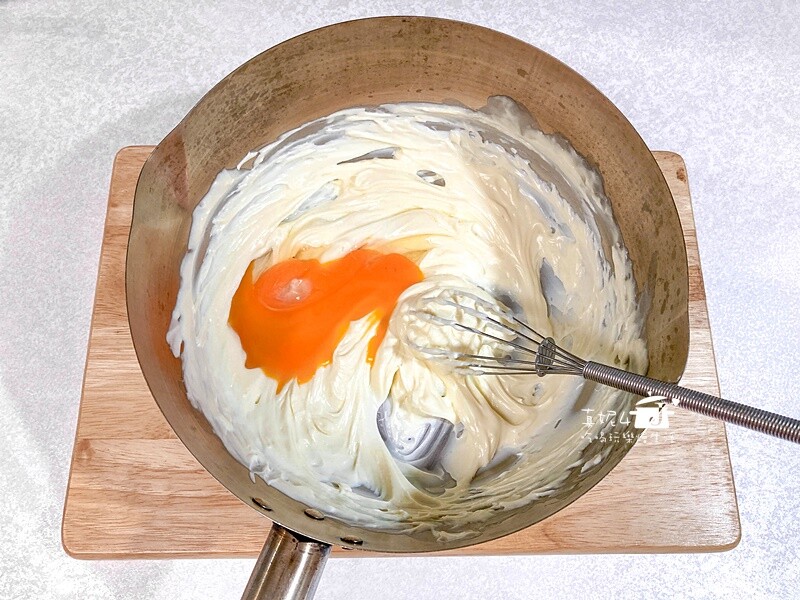 烘焙筆記│牛蕃茄輕乳酪派，酒香風味的蕃茄果乾共奏的濃郁起司味道